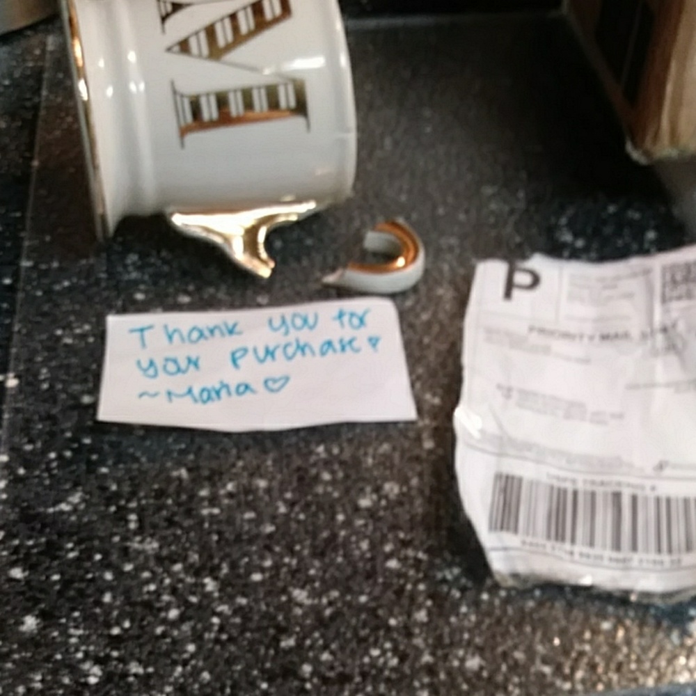 RRPORTING BROKEN ITEM RECEIVED
